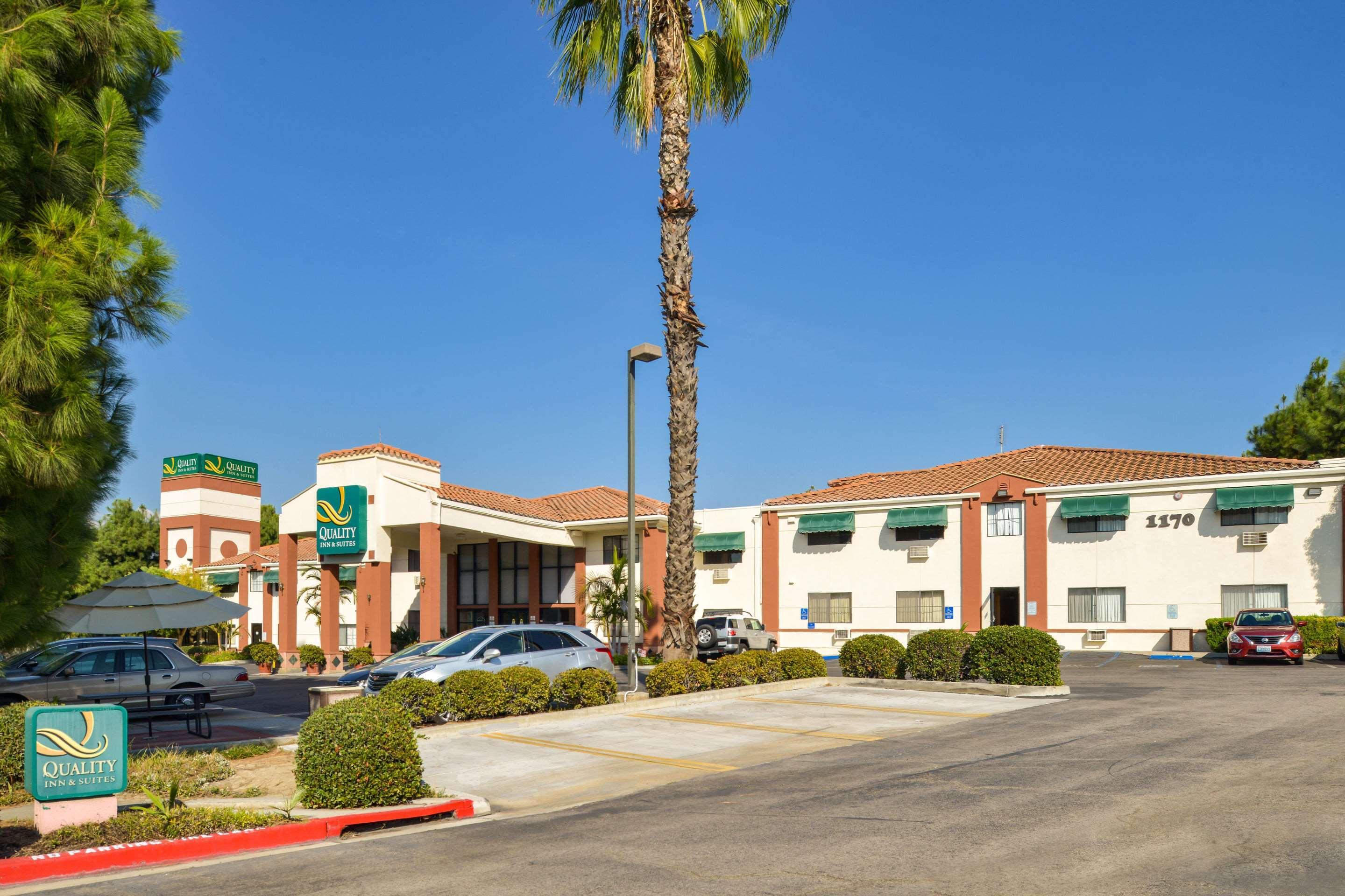 Quality & - Of Industry Hotel 3*