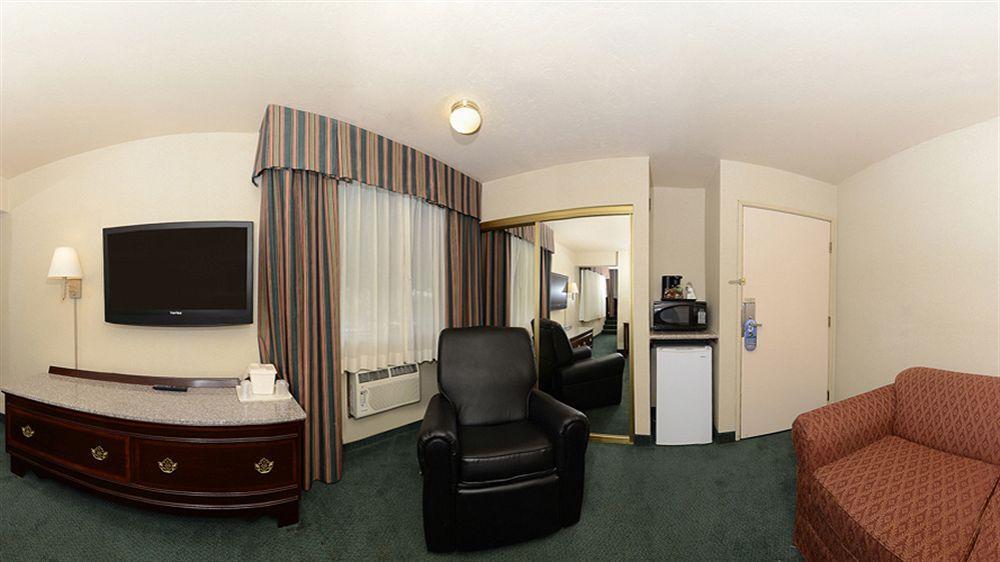 Quality & - Of Industry Hotel 3*