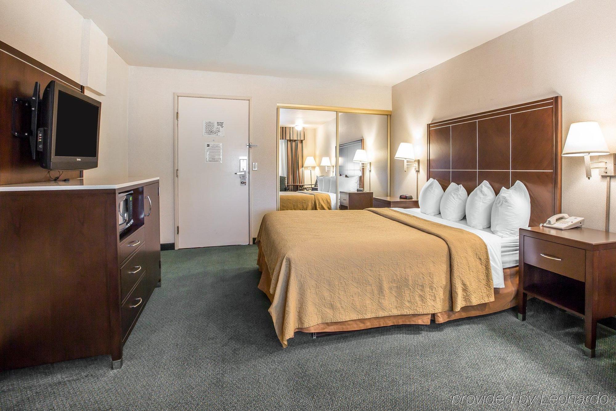 Quality & - Of Industry Hotel 3*