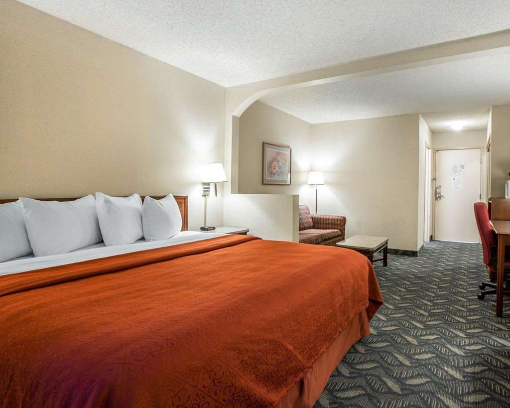 Quality & - Of Industry Hotel