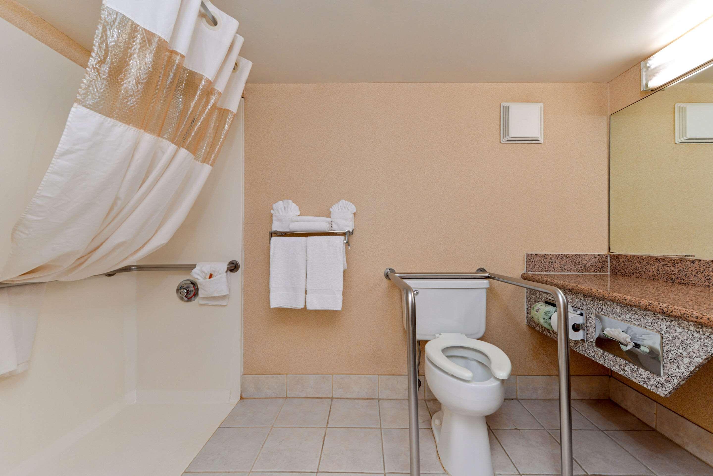 Quality & - City Of Industry Hotel