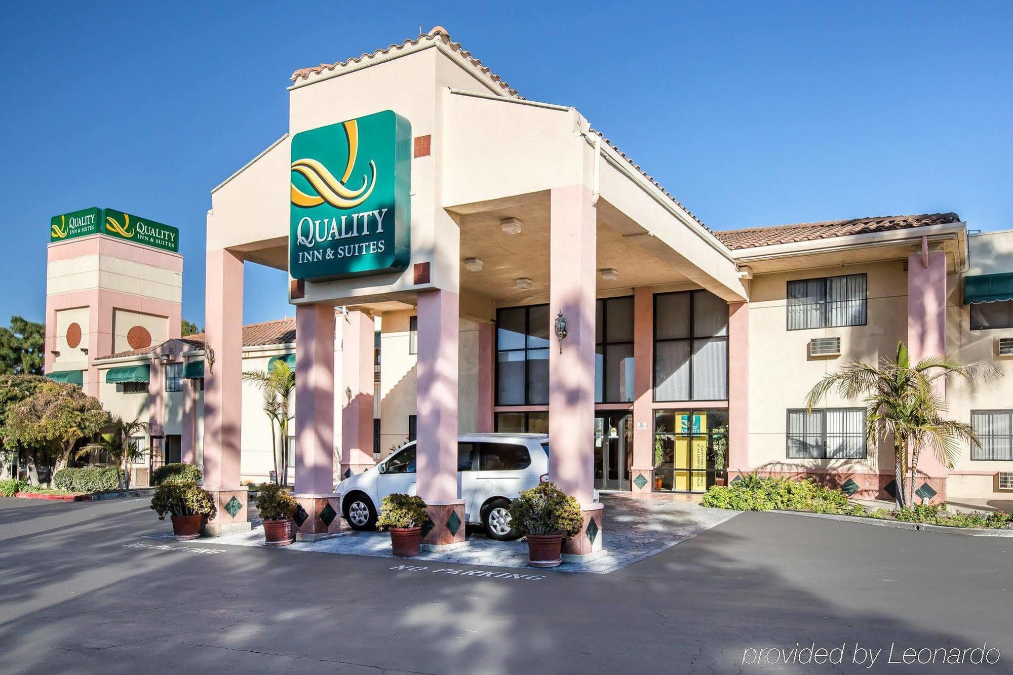 Quality & - Of Industry Hotel Walnut